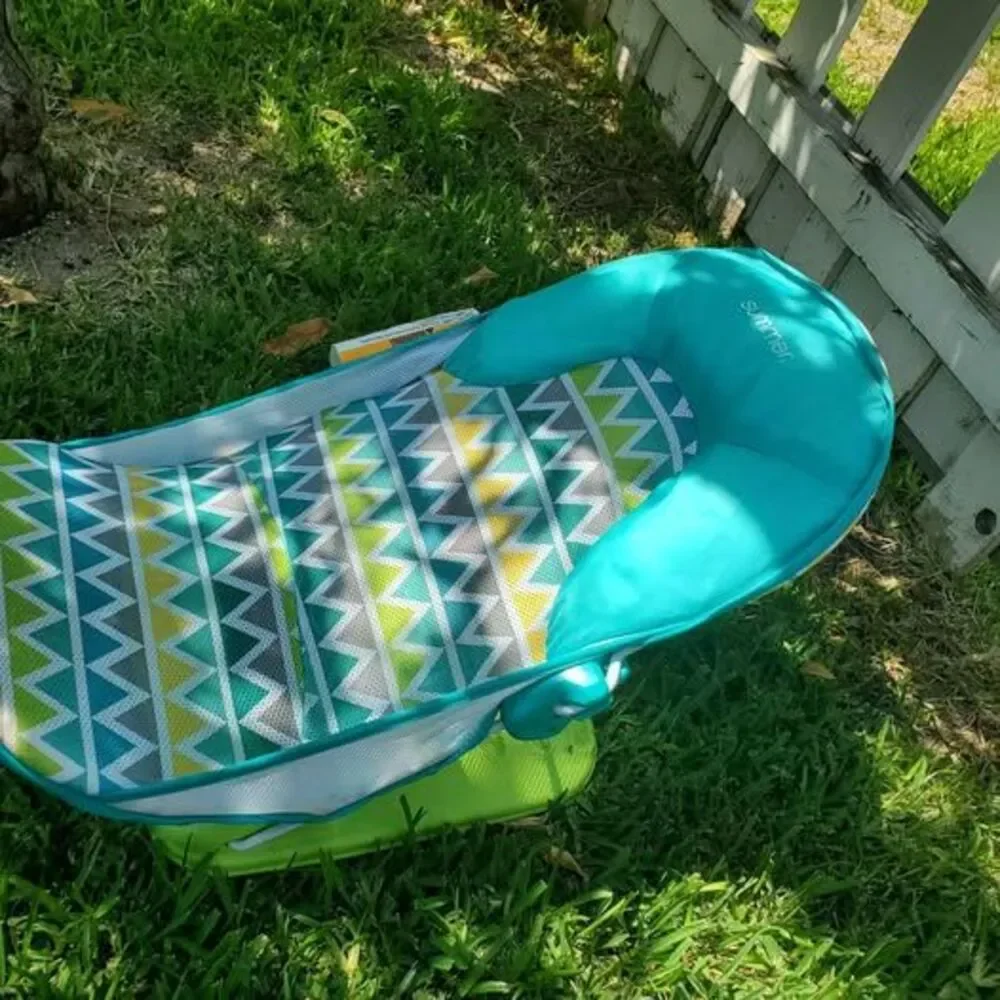 Summer Infant Deluxe Baby Bather, Triangle Stripe